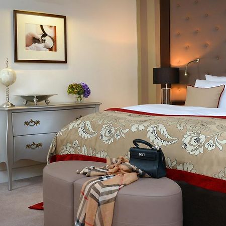 Romantik Hotel Burgkeller Residenz Kerstinghaus Meißen Esterno foto